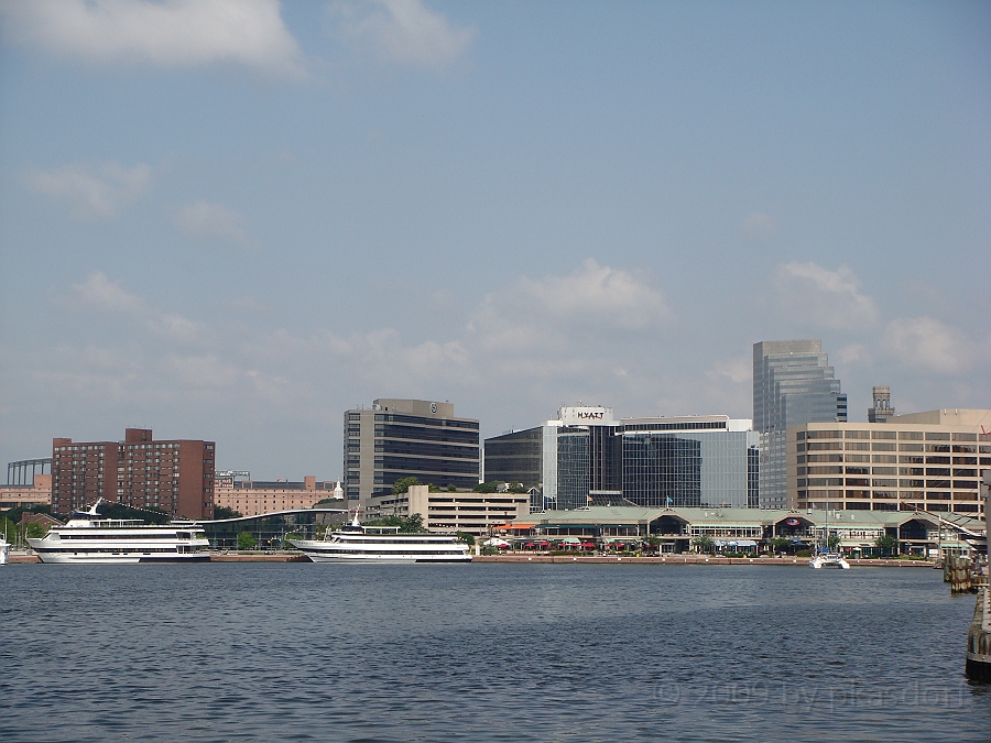 Baltimore [2009 July 02] 031.JPG - Scenes from Baltimore's Inner Harbor.